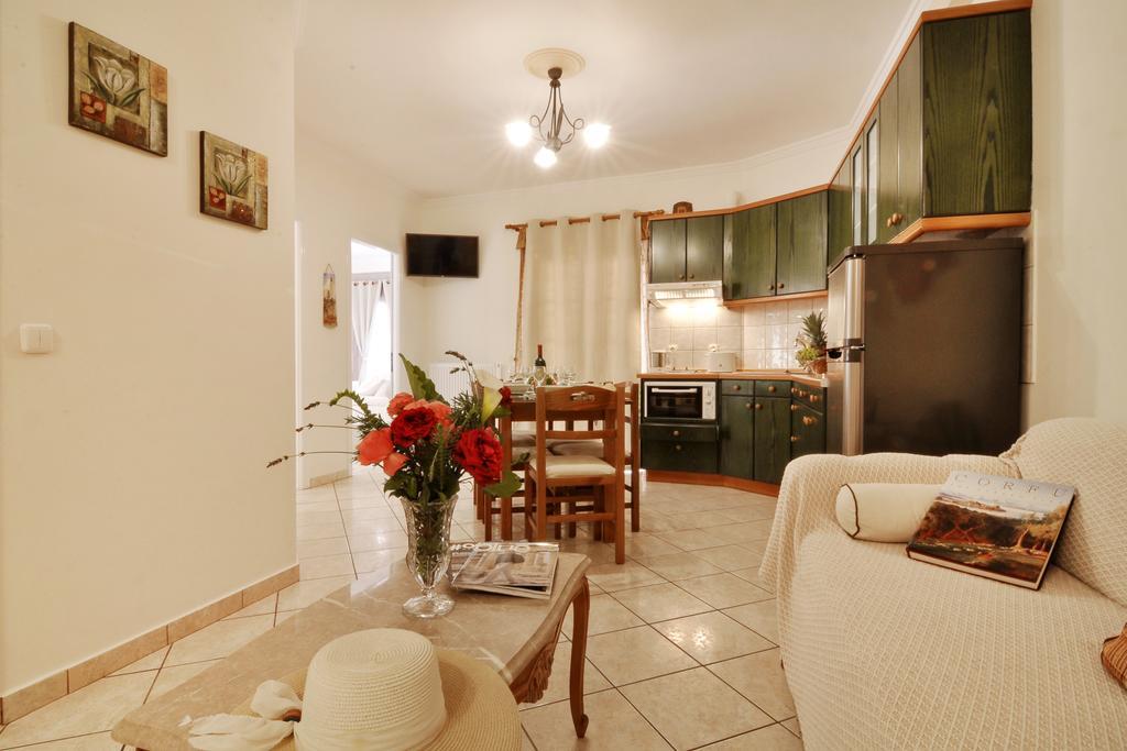 Rolandos Apartments Agios Gordios  Esterno foto